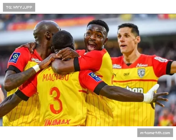 朗斯防守组织严密 仅失20球数据位列法甲第二 朗斯防守组织严密 仅失20球数据位列法甲第二